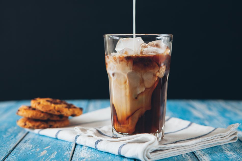 17 beautiful photos of iced coffee for anyone who desperately misses iced coffee